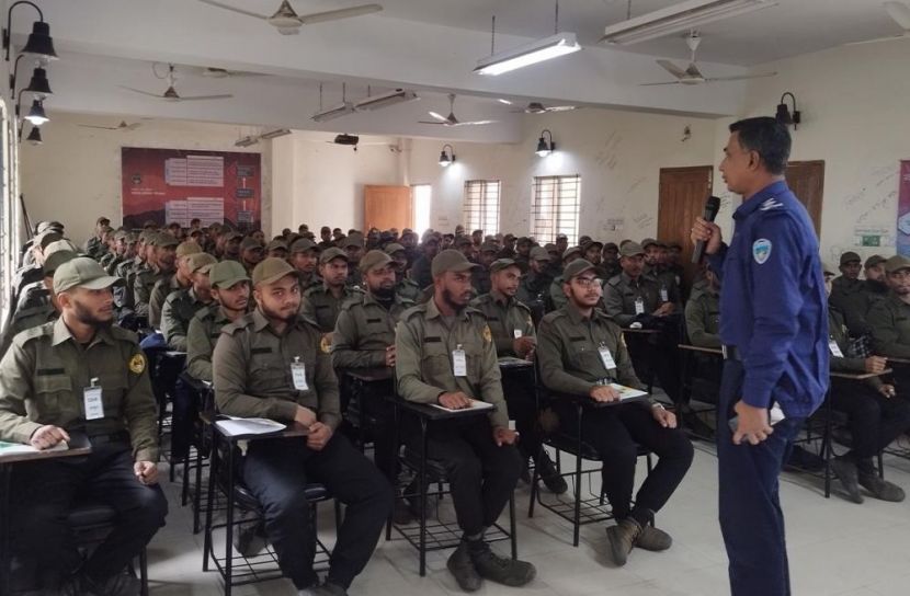 পুলিশ ও আনসার ভাই ভাই, কাঁধে কাঁধ মিলিয়ে নিরপেক্ষ ভোট উপহার দিবো: শফিকুল ইসলাম