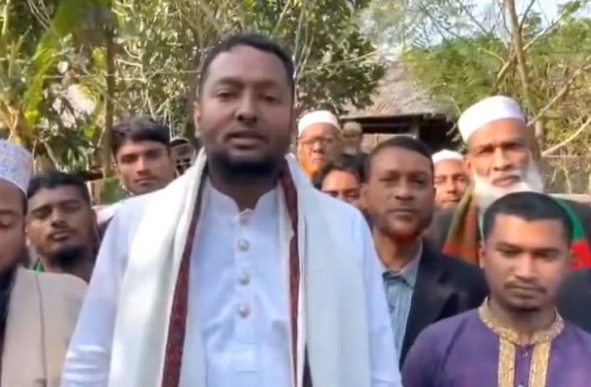 বিড়ি টেনে দাঁড়িপাল্লায় ভোট চাওয়া, জামায়াত প্রার্থীকে শোকজ