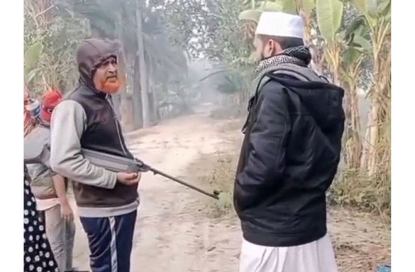 এয়ারগান দিয়ে পাখি শিকারের অভিযোগ শিক্ষকের বিরুদ্ধে