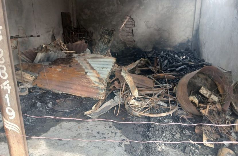 নোয়াখালীতে বিএনপির নির্বাচনী অফিসে অগ্নিসংযোগ