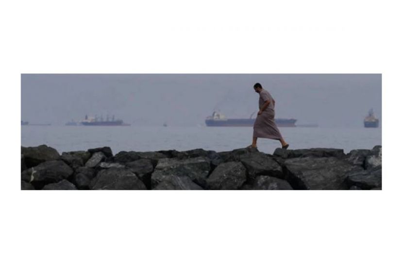 পারস্য উপসাগরে ২১৯০ জাহাজ ও ২০ হাজার নাবিক আটকা