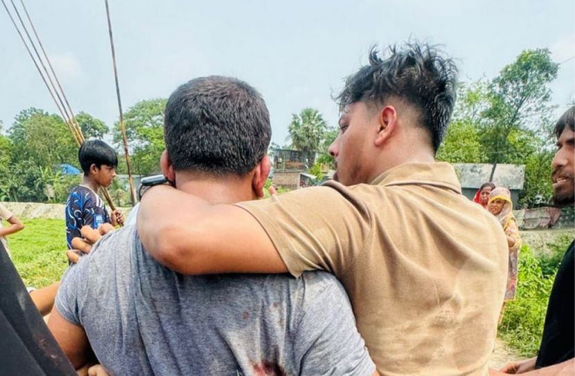 সিরাজদীখানে দুগ্রুপের সংঘর্ষ, তিনজন টেঁটাবিদ্ধসহ আহত ১০