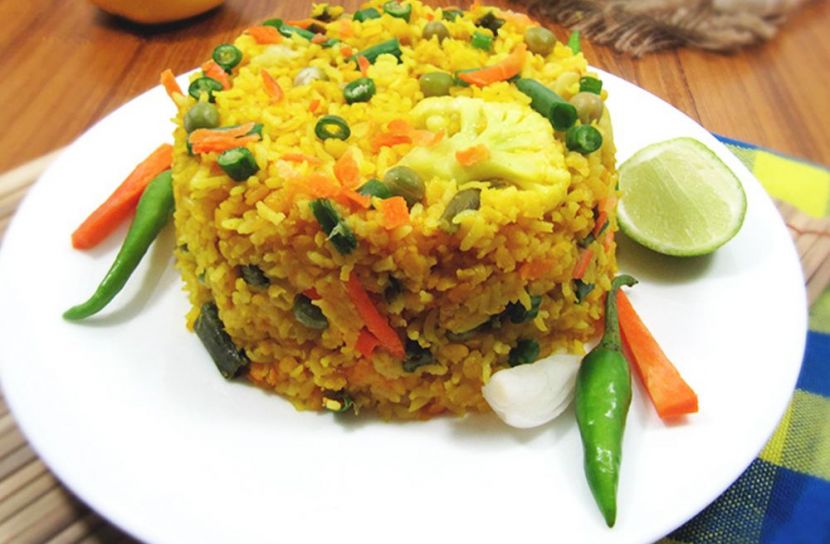 বৃষ্টির দিনের খাবার খিচুড়ি  
