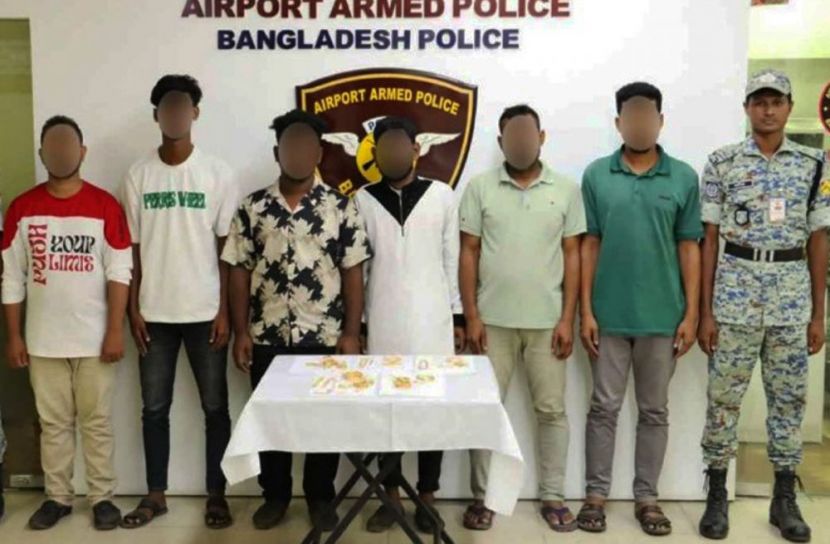 বিমানবন্দরে ৯৪ লাখ টাকার স্বর্ণালংকারসহ ৬ জন আটক