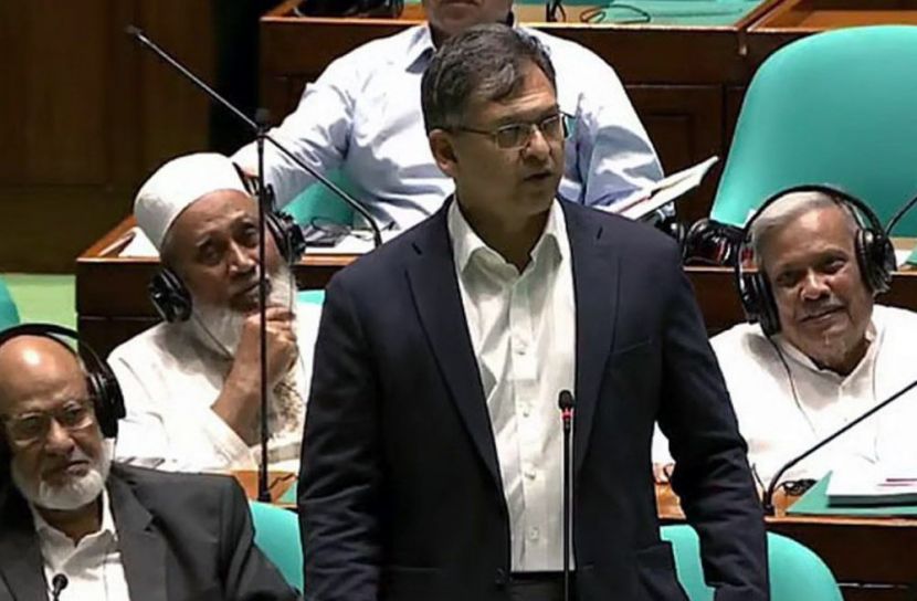 দেশের কারাগারে দ্বিগুণ বন্দি: সংসদে স্বরাষ্ট্রমন্ত্রীর চাঞ্চল্যকর তথ্য