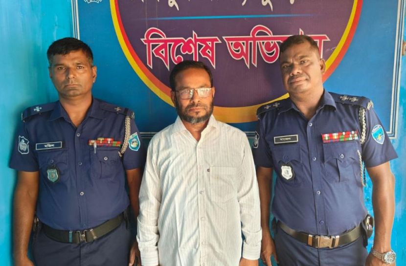 উলিপুরে নাশকতার পরিকল্পনা, ইউপি চেয়ারম্যান গ্রেফতার