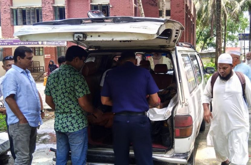 বোয়ালমারীতে বিদ্যুৎস্পৃষ্টে কৃষক ও ৩ কুকুরের মৃত্যু