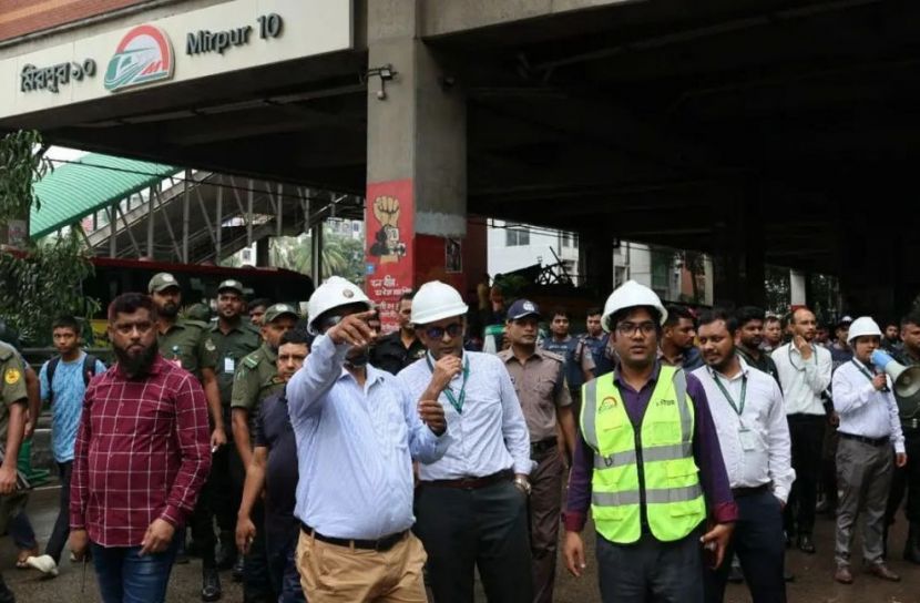 মিরপুর-১০ মেট্রো স্টেশনে উচ্ছেদ অভিযান