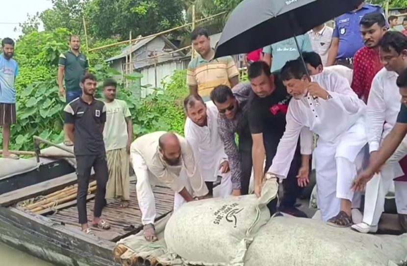মাদারীপুরে নদীভাঙন রোধে জিওব্যাগ কার্যক্রম