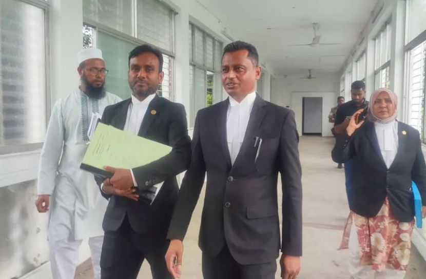 শেখ হাসিনাসহ ৪১ জনের বিরুদ্ধে আনুষ্ঠানিক অভিযোগ