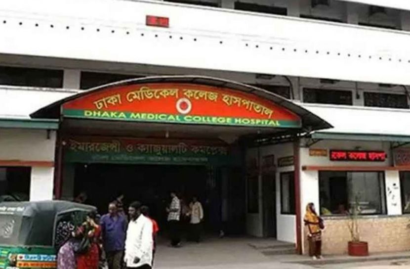 ঢামেকের আটতলা থেকে পড়ে তরুণীর মৃত্যু
