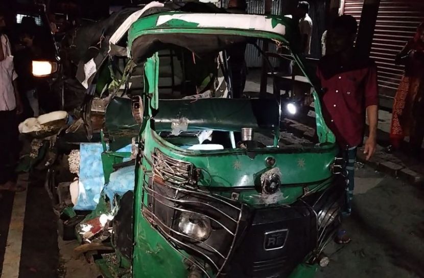 ঝালকাঠিতে বাস-মাহিন্দ্রার সংঘর্ষে নিহত ২