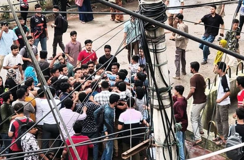 ছাত্রদল-শিবির সংঘর্ষ ছড়িয়েছে ১৩ শিক্ষাপ্রতিষ্ঠানে