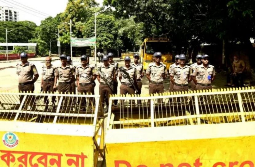 ধানমন্ডি ৩২ নম্বরে জোরদার নিরাপত্তা