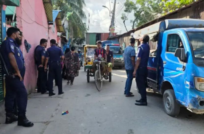 নারায়ণগঞ্জে মাদক কারবারি-পুলিশের গোলাগুলি, আহত ৪