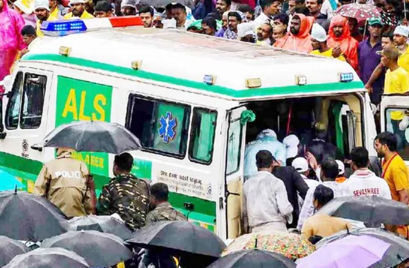 মন্দিরে পদদলিত হয়ে নিহত ৭