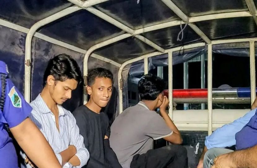 বগুড়ায় আনসার সদস্যদের ওপর হামলা, আটক ৪