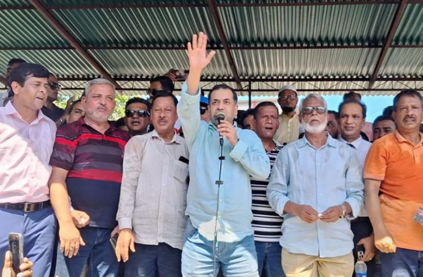 বাস পুড়িয়ে জনগণকে ভয় দেখানো যাবে না ; তথ্য প্রতিমন্ত্রী