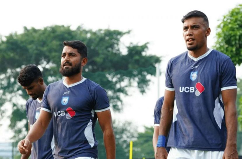 প্রথমার্ধে সিঙ্গাপুরের বিপক্ষে পিছিয়ে হামজারা