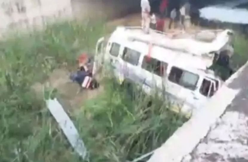রাজস্থানে নিয়ন্ত্রণ হারিয়ে খাদে বাস, পাঁচজন নারীসহ নিহত ৮