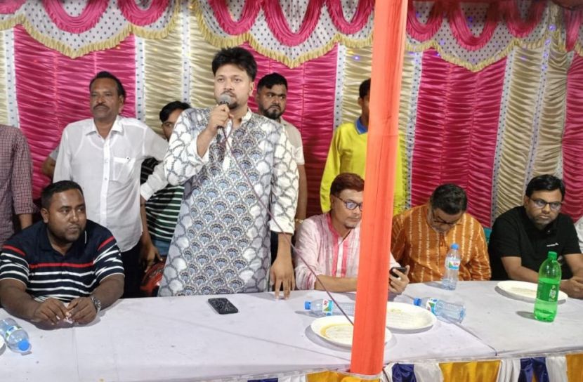 সম্প্রীতির বার্তা নিয়ে মণ্ডপে মণ্ডপে বিএনপি নেতা  ইমরান