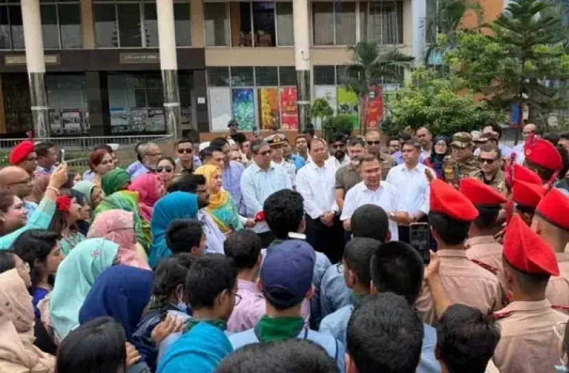 PM Inspects Hospitals, Schools for Dengue Preparedness